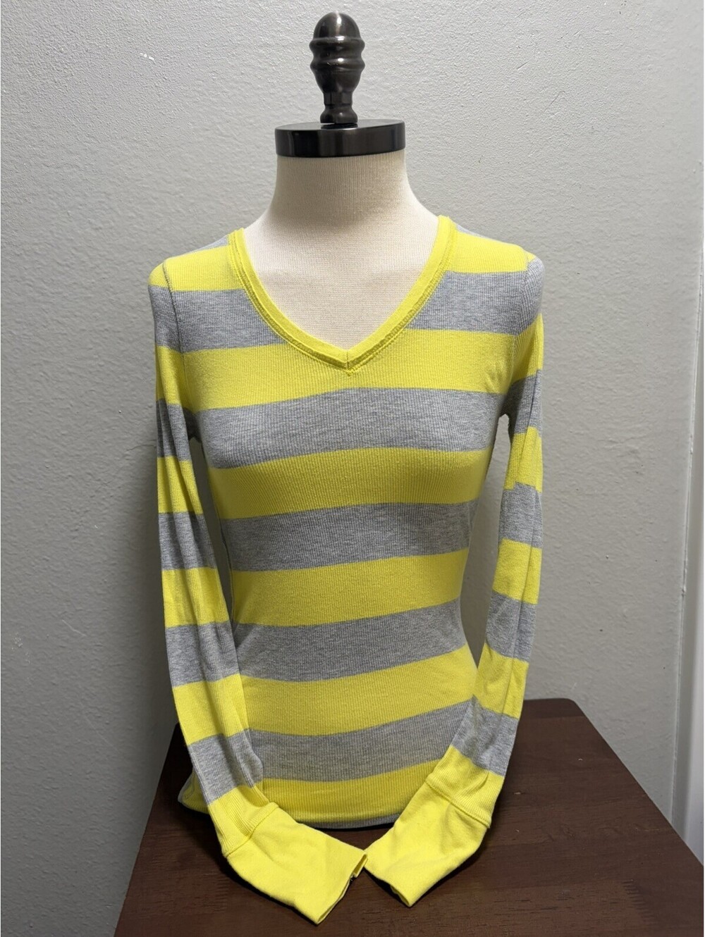 Aeropostale Y2K Striped Long Sleeve Sz Xs Yellow and Grey